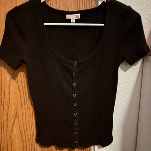 SO Women's Black Short Sleeve Button-Down Shirt